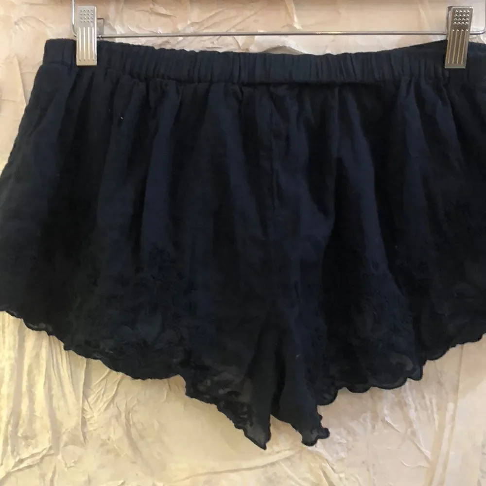 Star Mela Navy cotton embroidered lace shorts. L